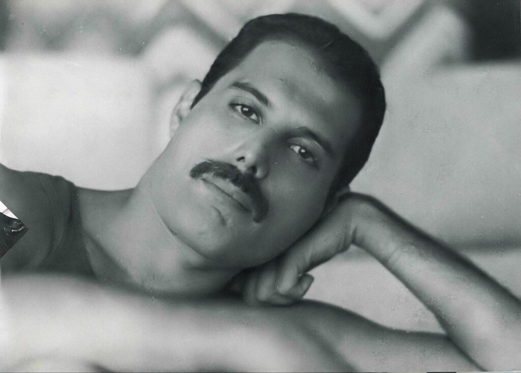 Mary Austin, Freddie Mercury’s Ex-Fiancée, to Auction Off His Personal Items Dubbed “Exquisite Clutter”